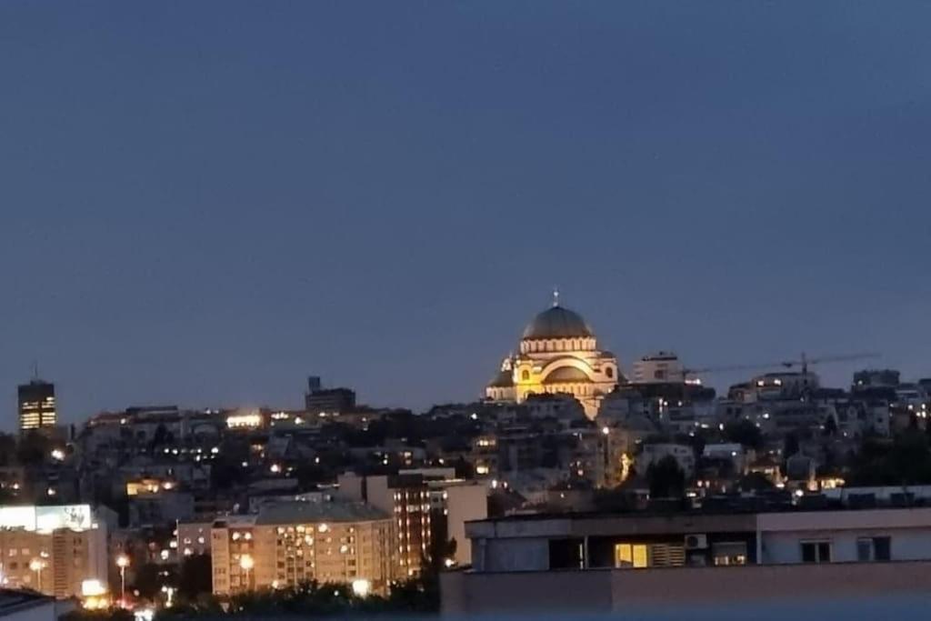 Apartman, Hram Sv. Save