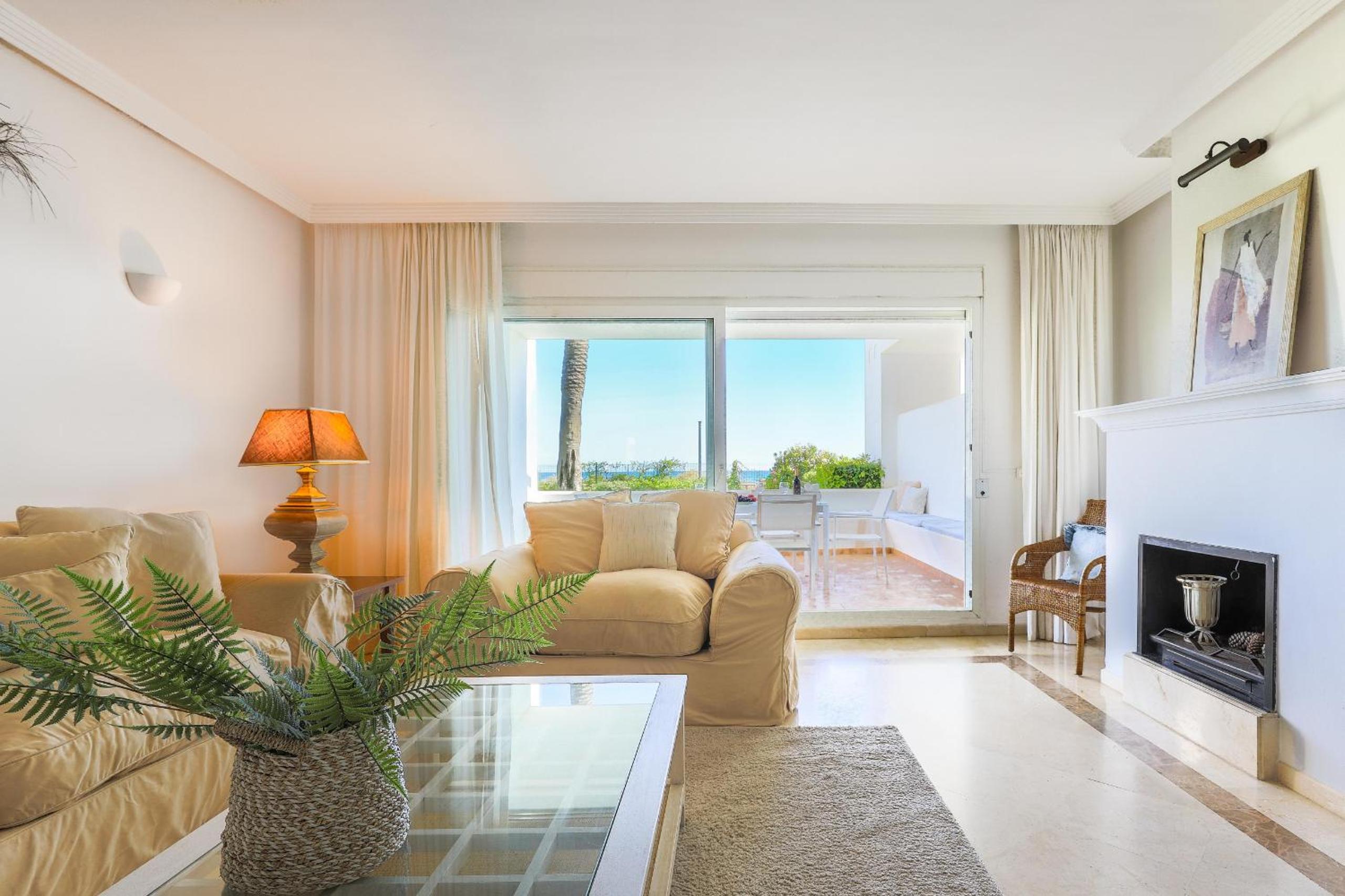 Frontline beach ground floor apartment - Los Monteros Palm Beach