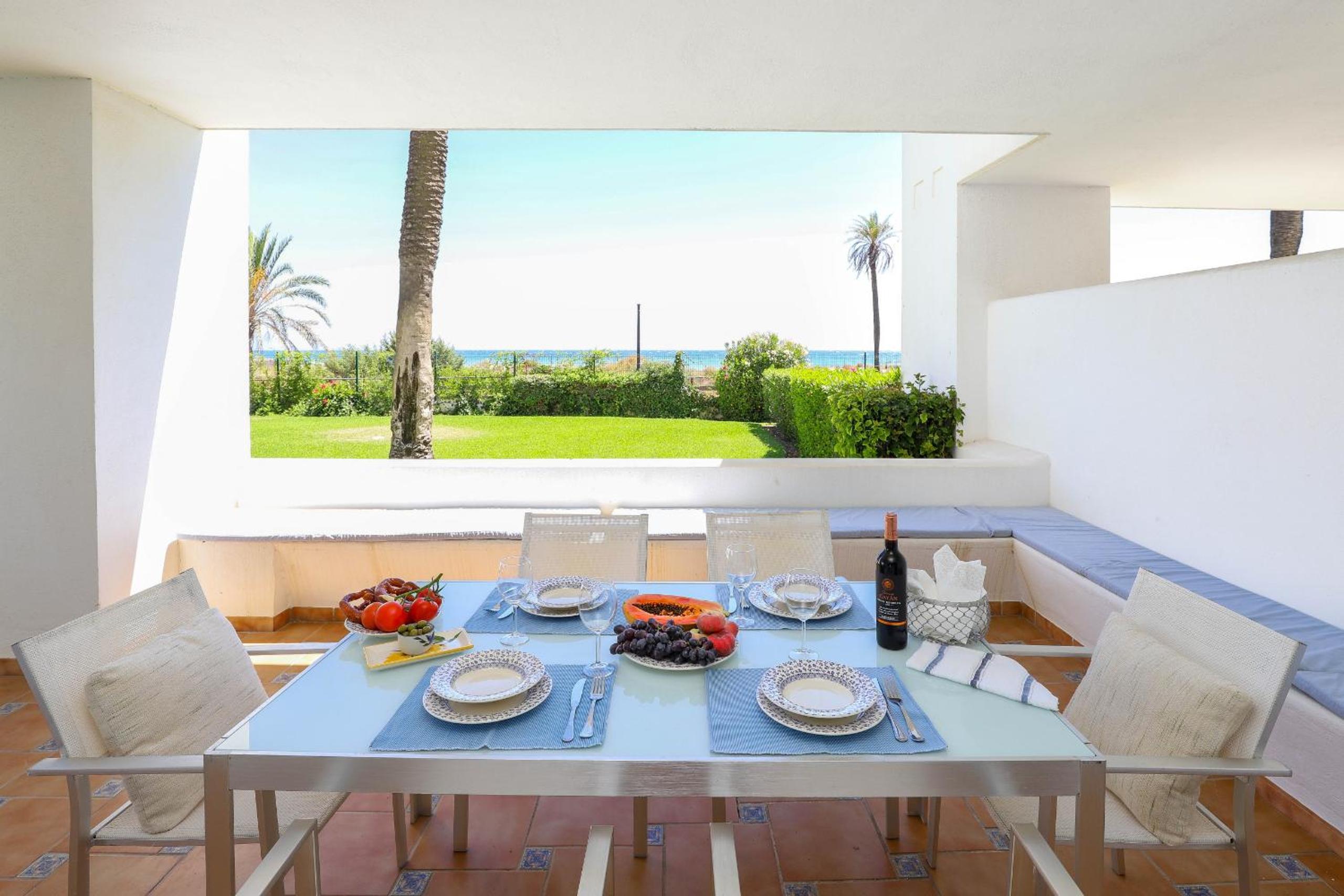 Frontline beach ground floor apartment - Los Monteros Palm Beach