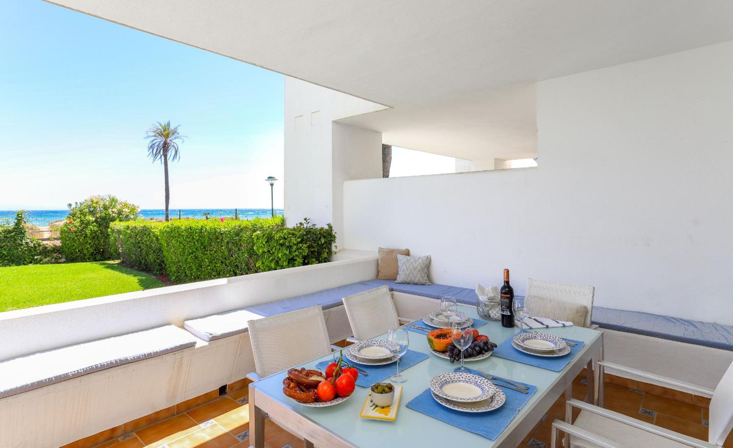 Frontline beach ground floor apartment - Los Monteros Palm Beach