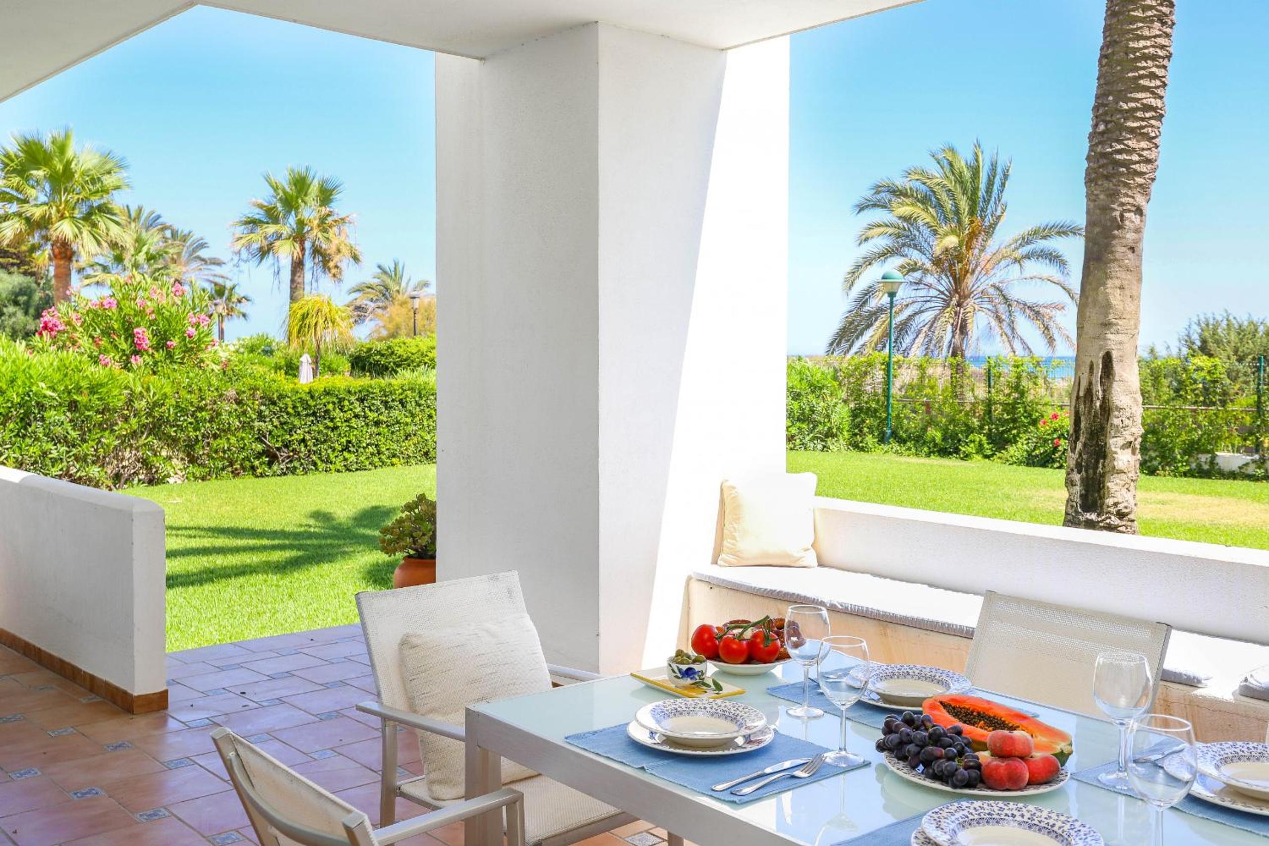 Frontline beach ground floor apartment - Los Monteros Palm Beach