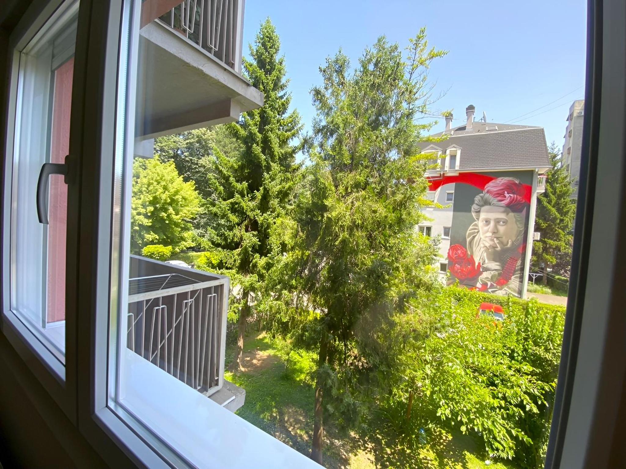 Photo 9