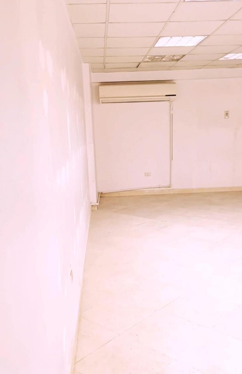 Administrative unit for rent