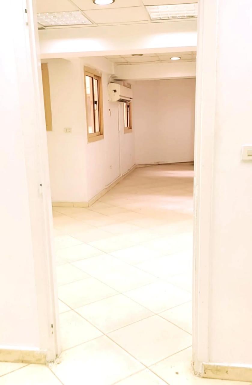 Administrative unit for rent