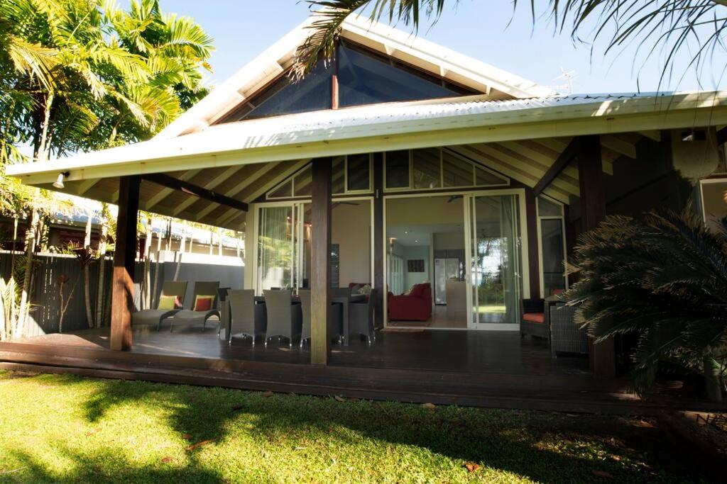 2/24 Donkin - Luxury - Absolute Beachfront