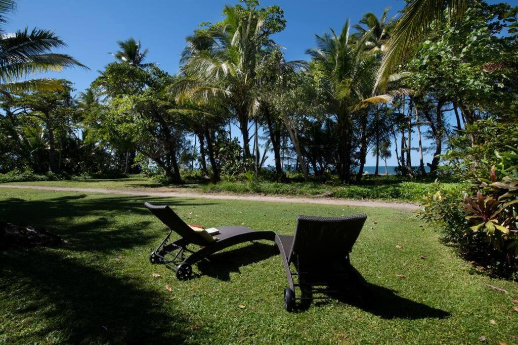2/24 Donkin - Luxury - Absolute Beachfront