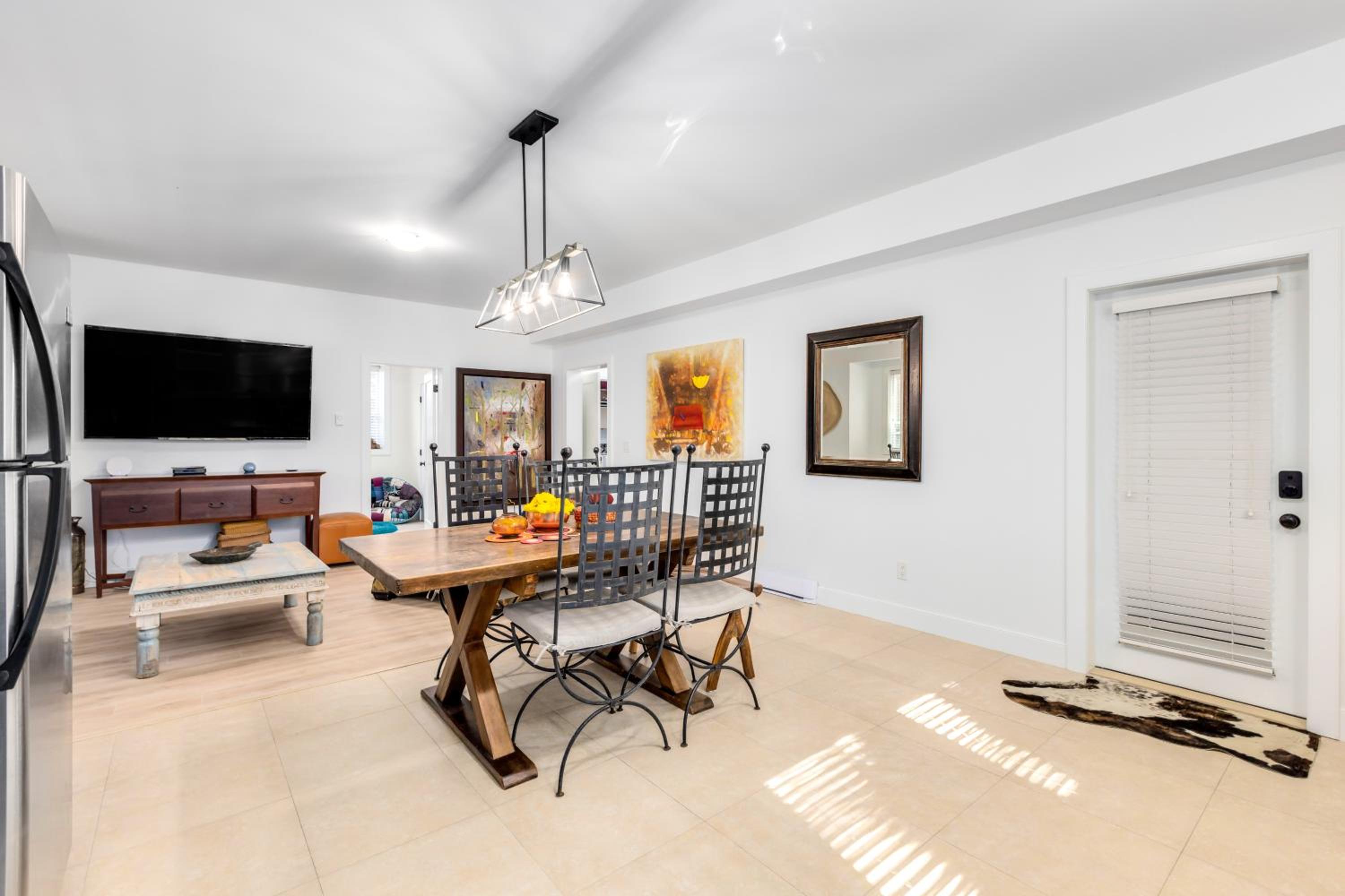 Surrey Vacations - Crescent Beach is a walk away from Casa Altamira! - Property Image 1