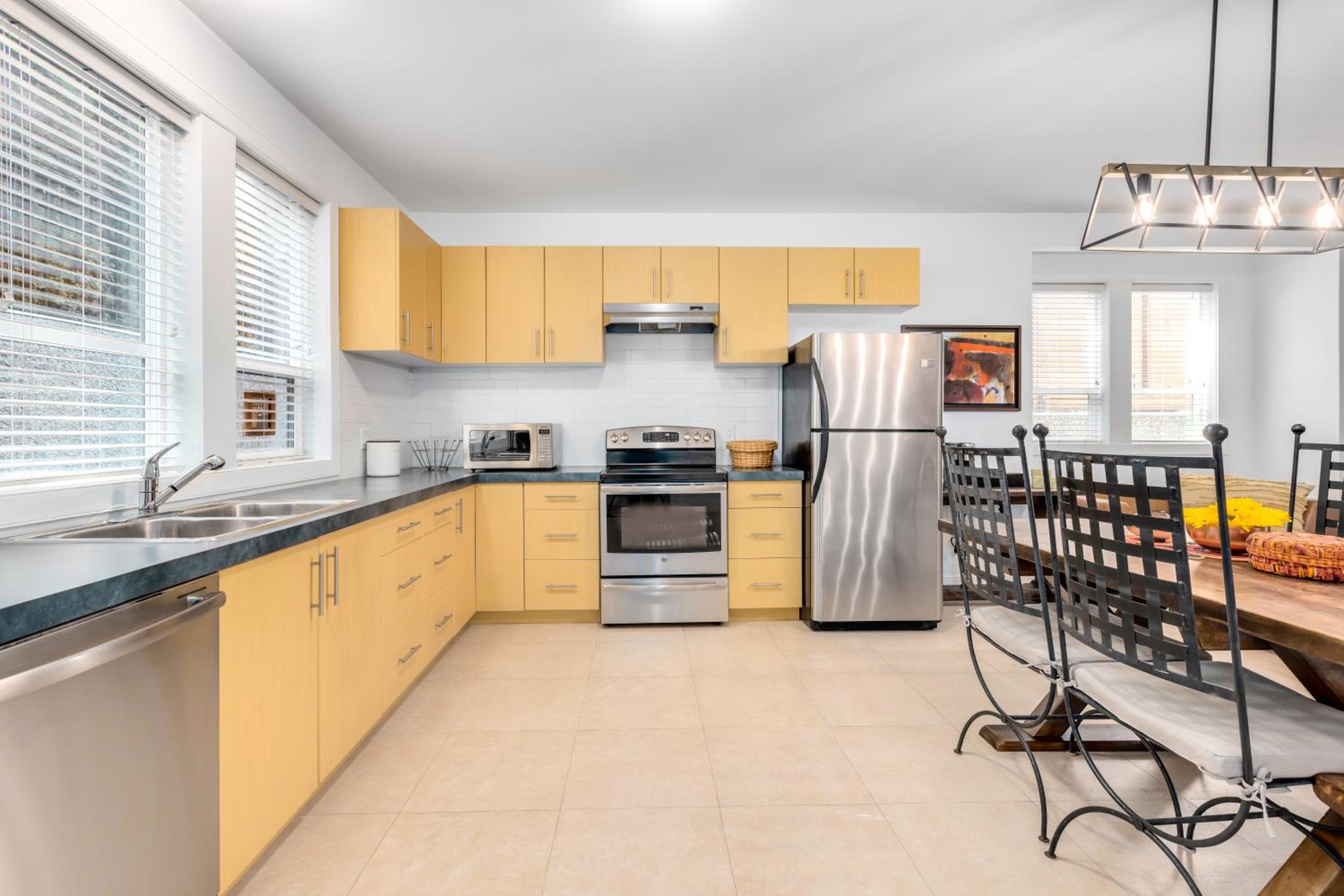 Surrey Vacations - Crescent Beach is a walk away from Casa Altamira! - Property Image 21