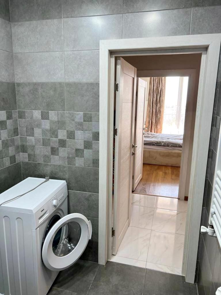 Modern Deluxe 1bedroom +Open Balcony, New Building, Near City Center