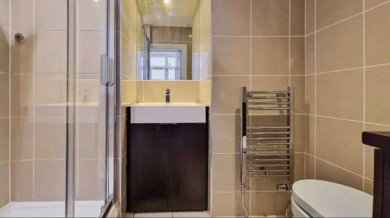 Spacious 2 Bed Apartment In The Heart of Kensington