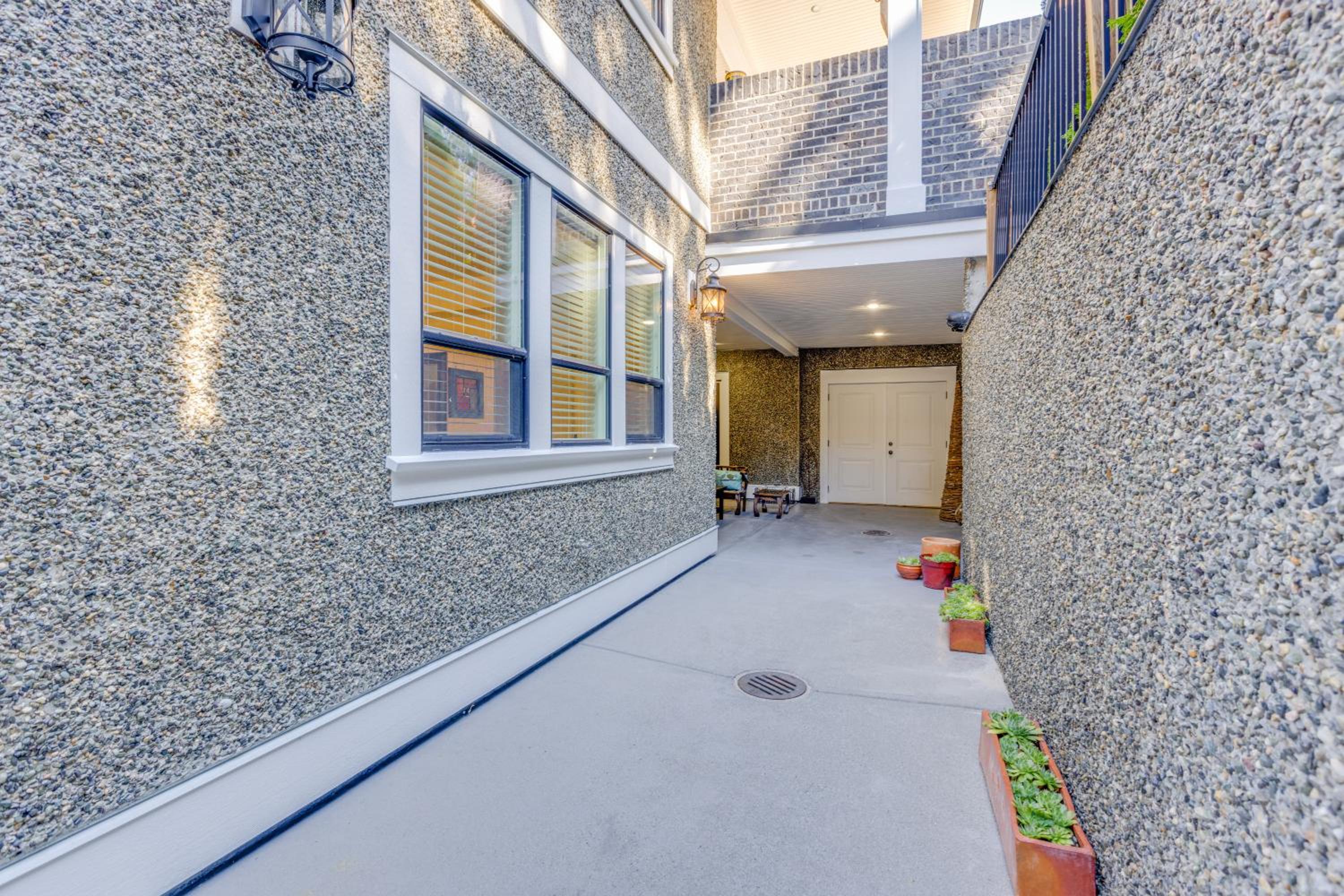 Surrey Vacations - Crescent Beach is a walk away from Casa Altamira! - Property Image 10