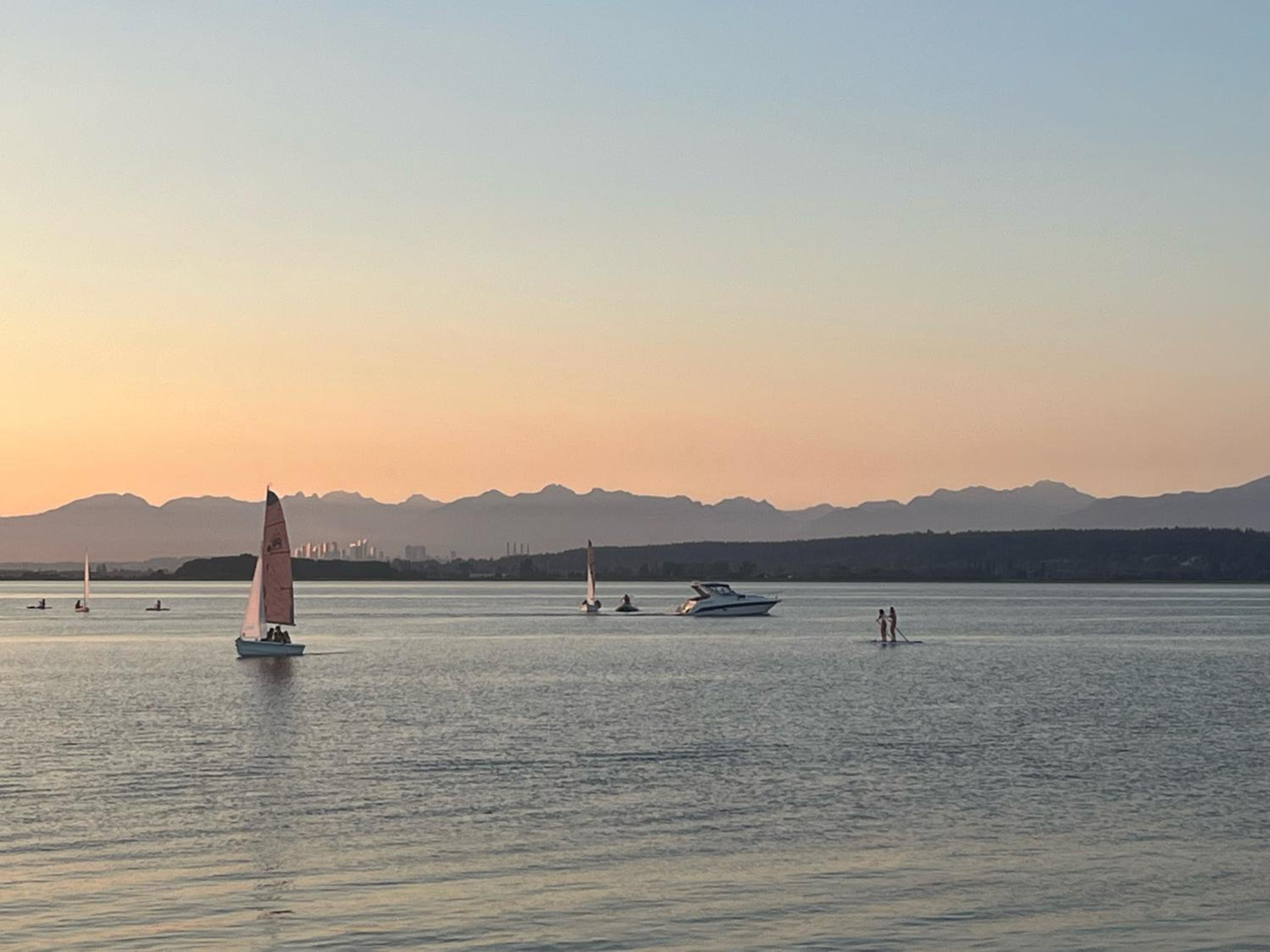 Surrey Vacations - Crescent Beach is a walk away from Casa Altamira! - Property Image 5