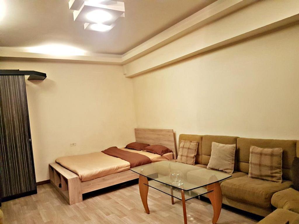 Nice and Cozy Studio Apartment + Kitchen and Open Balcoy In The Middle of CENTER