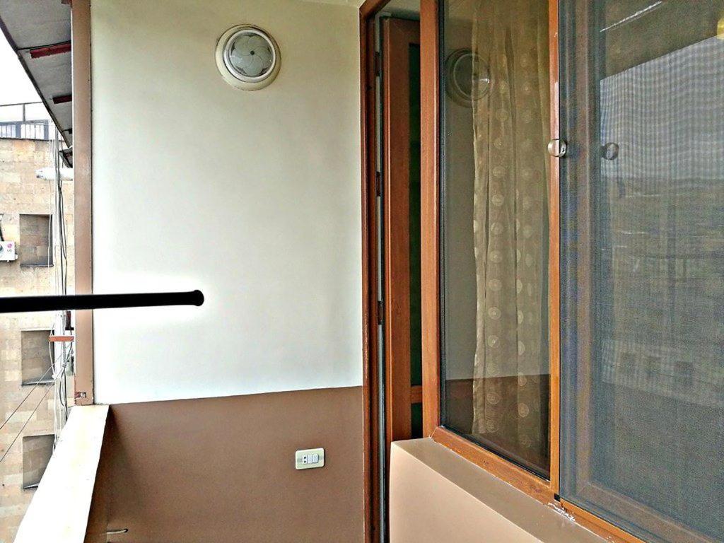 Nice and Cozy Studio Apartment + Kitchen and Open Balcoy In The Middle of CENTER