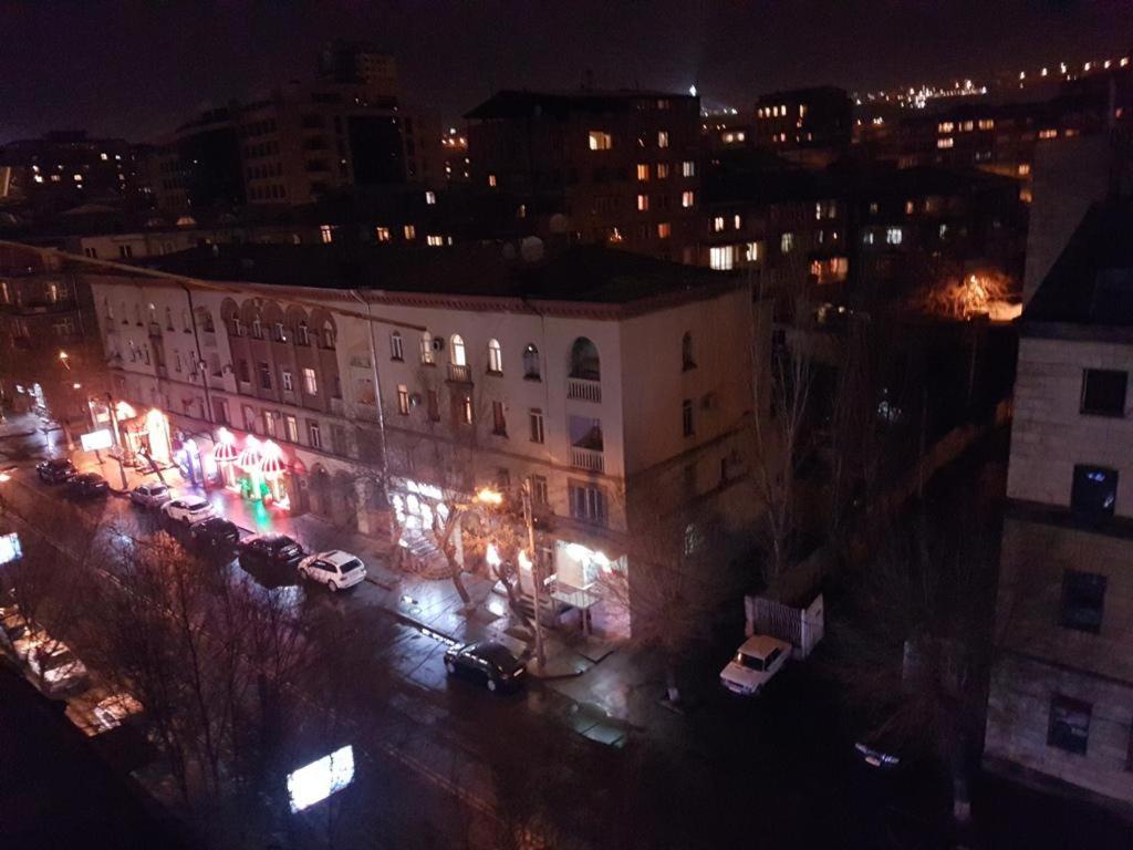 Nice and Cozy Studio Apartment + Kitchen and Open Balcoy In The Middle of CENTER