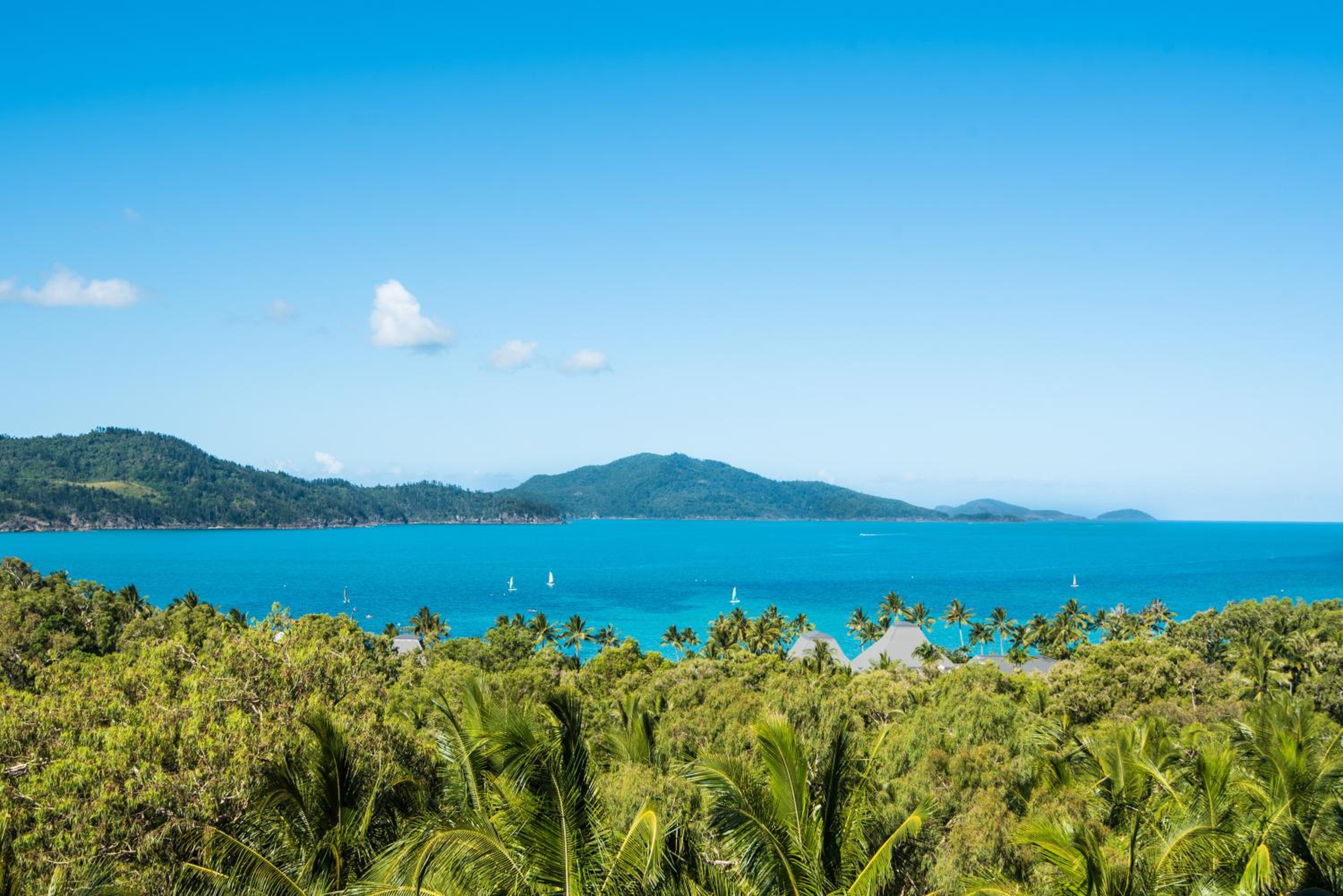 Yacht Harbour Tower 5 - Oceanviews, buggy and private lift access and valet service