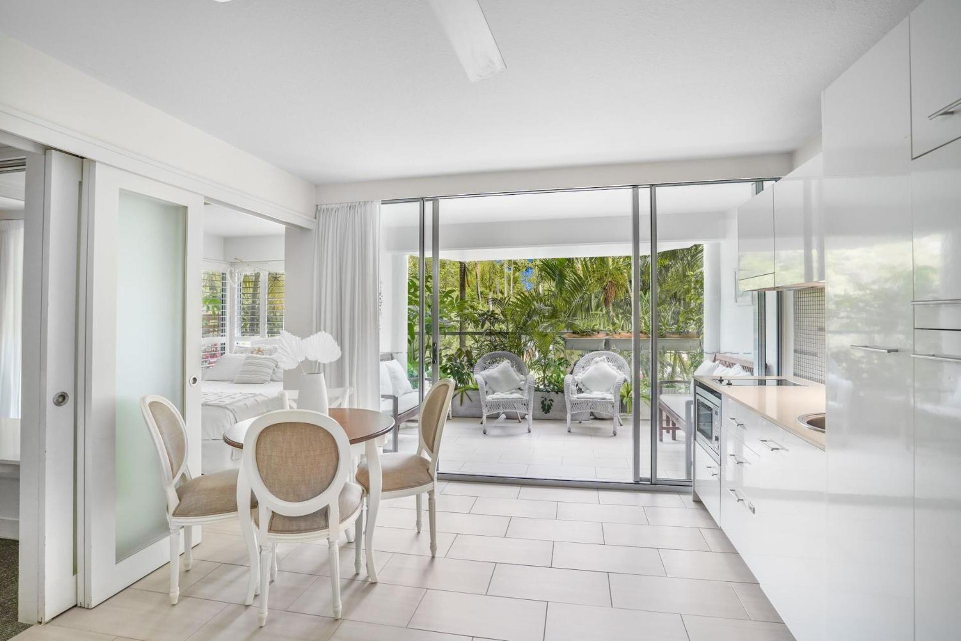 Belle Escapes Drift Beachfront Resort Suite 2202