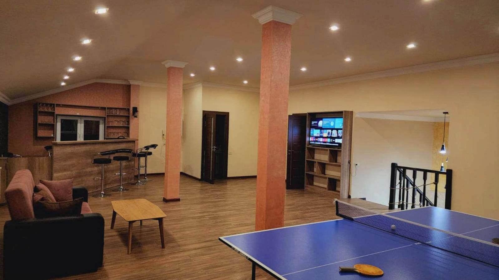 Awesome Large 3 Floor Villa Dilijan , 8 Bedrooms+4.5 Bathrooms+Swimming Pool, Nice Mountain View