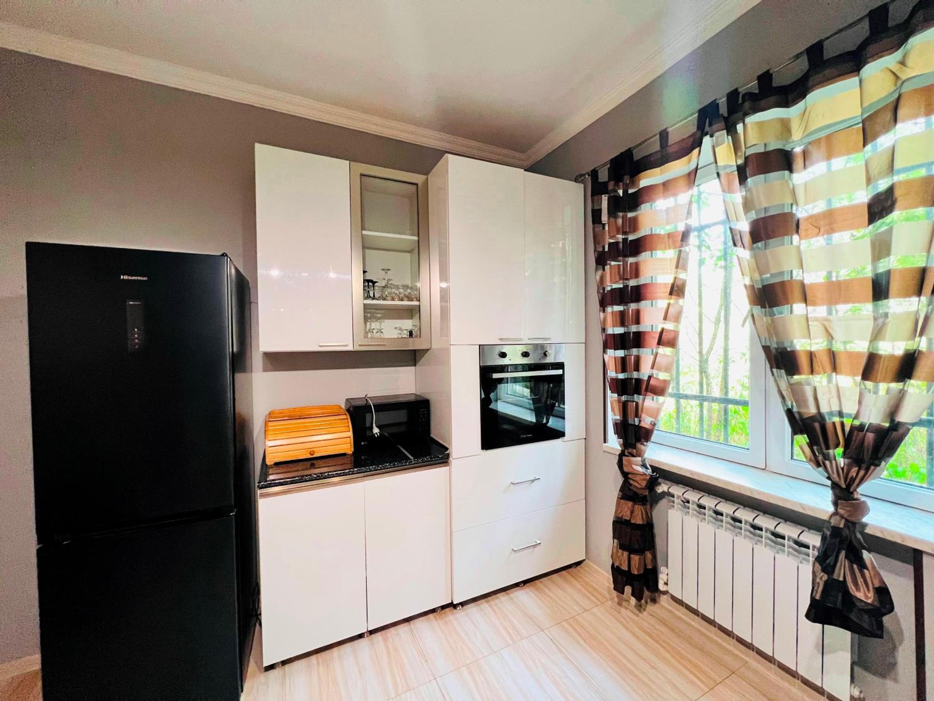 Awesome Large 3 Floor Villa Dilijan , 8 Bedrooms+4.5 Bathrooms+Swimming Pool, Nice Mountain View