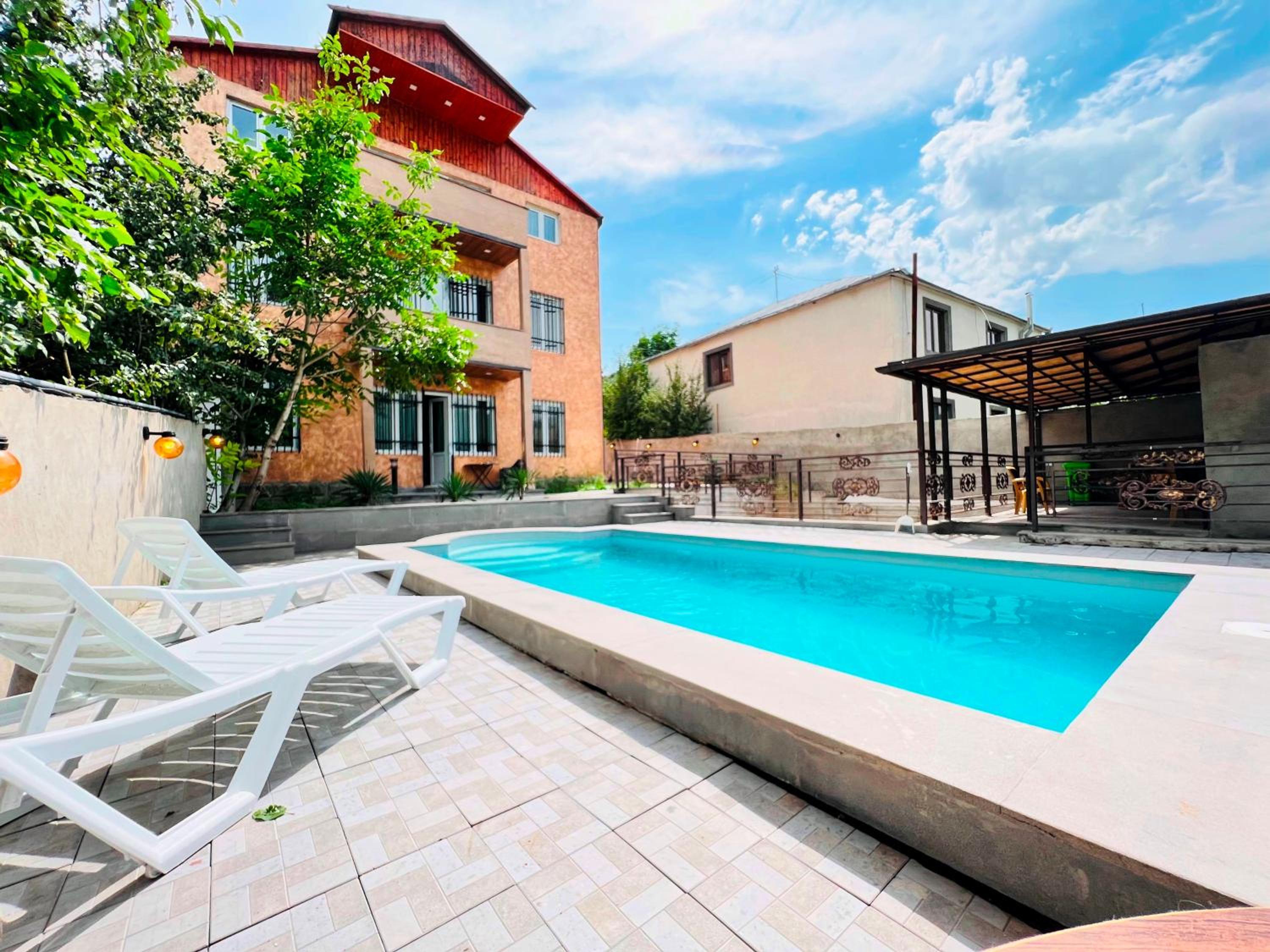 Awesome Large 3 Floor Villa Dilijan , 8 Bedrooms+4.5 Bathrooms+Swimming Pool, Nice Mountain View