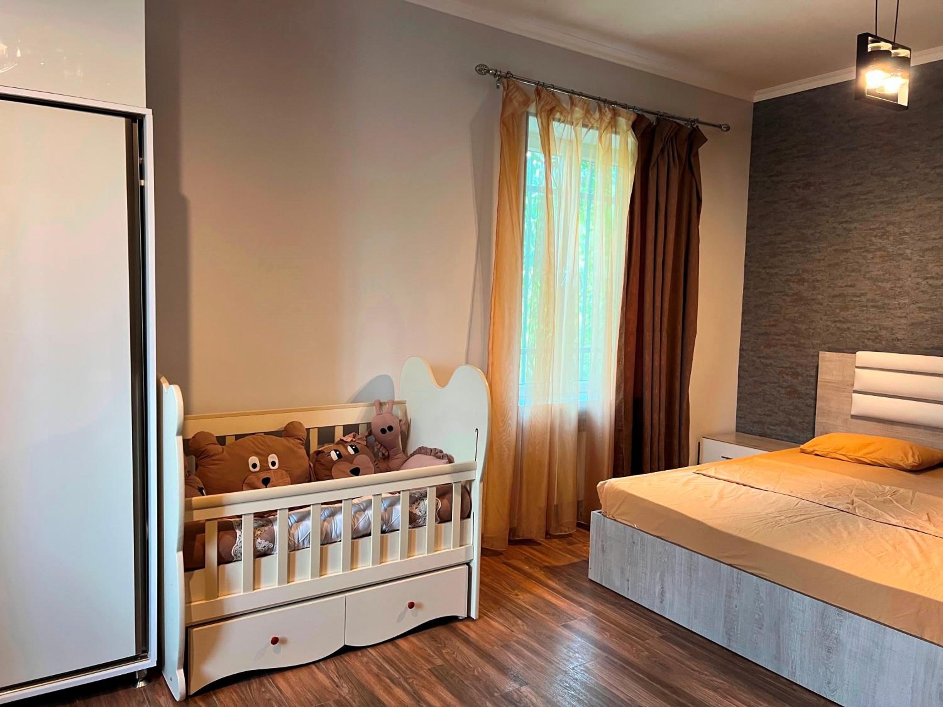 Awesome Large 3 Floor Villa Dilijan , 8 Bedrooms+4.5 Bathrooms+Swimming Pool, Nice Mountain View