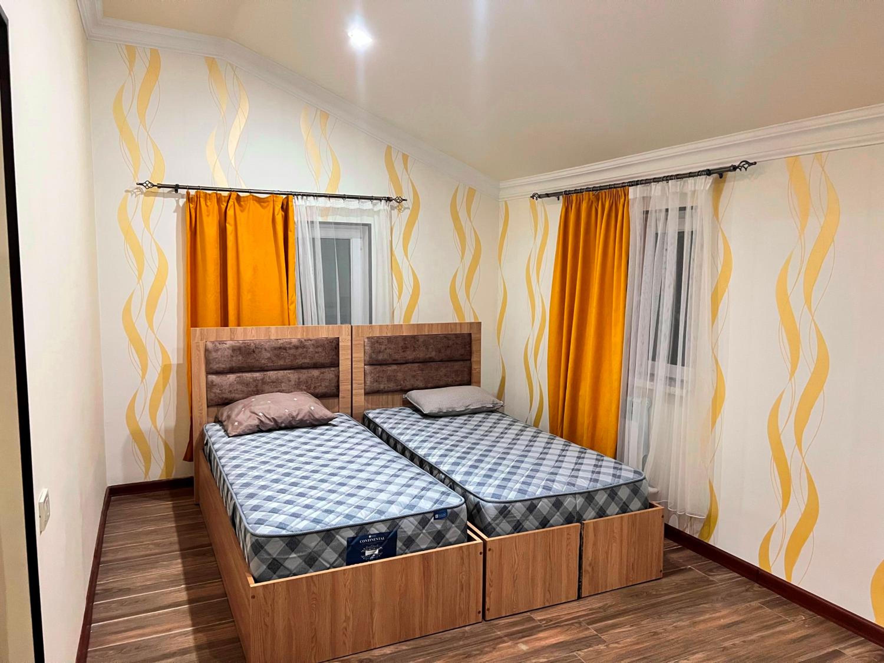 Awesome Large 3 Floor Villa Dilijan , 8 Bedrooms+4.5 Bathrooms+Swimming Pool, Nice Mountain View
