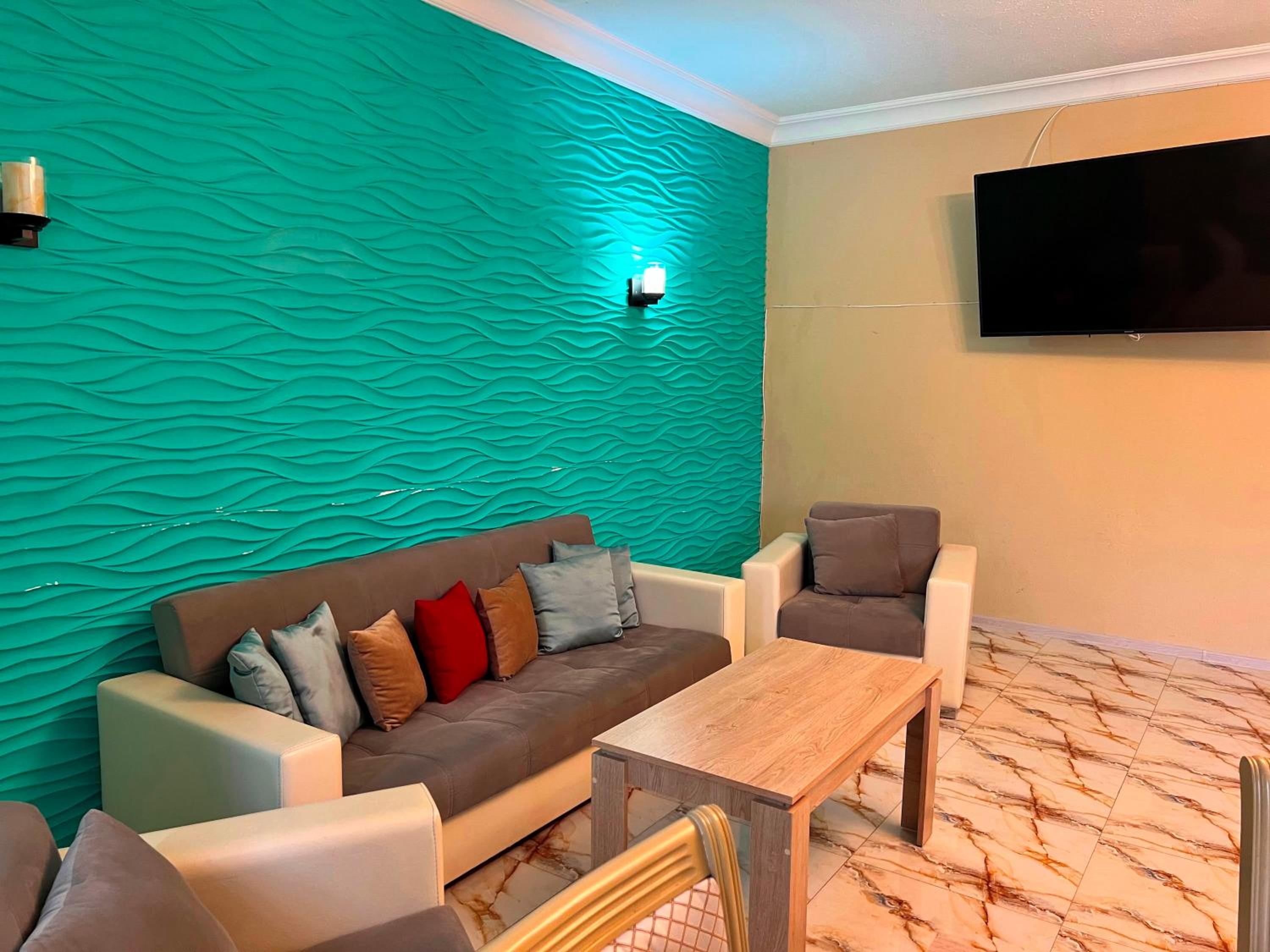 Awesome Large 3 Floor Villa Dilijan , 8 Bedrooms+4.5 Bathrooms+Swimming Pool, Nice Mountain View