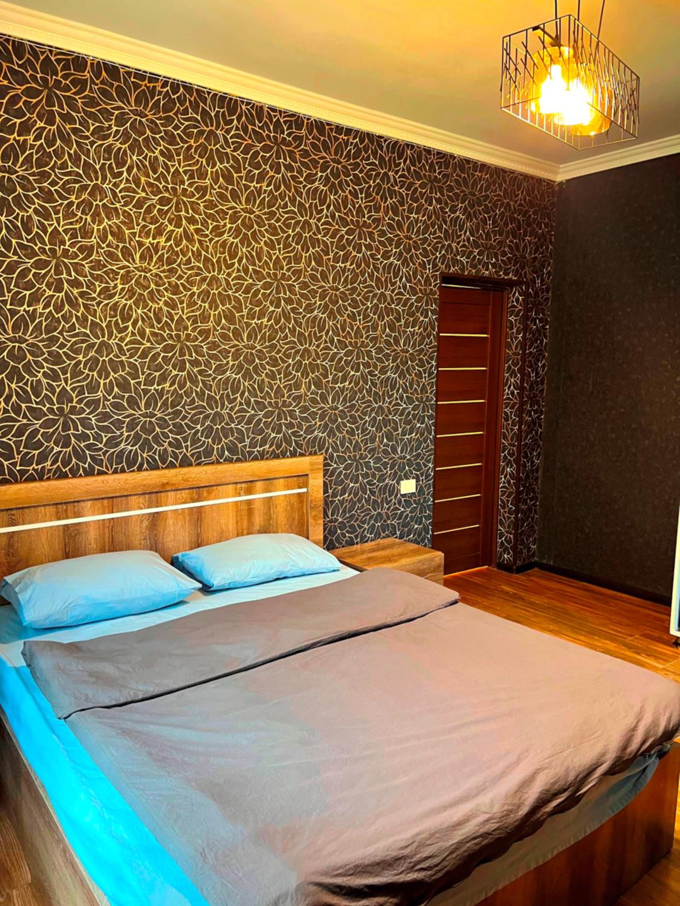 Awesome Large 3 Floor Villa Dilijan , 8 Bedrooms+4.5 Bathrooms+Swimming Pool, Nice Mountain View