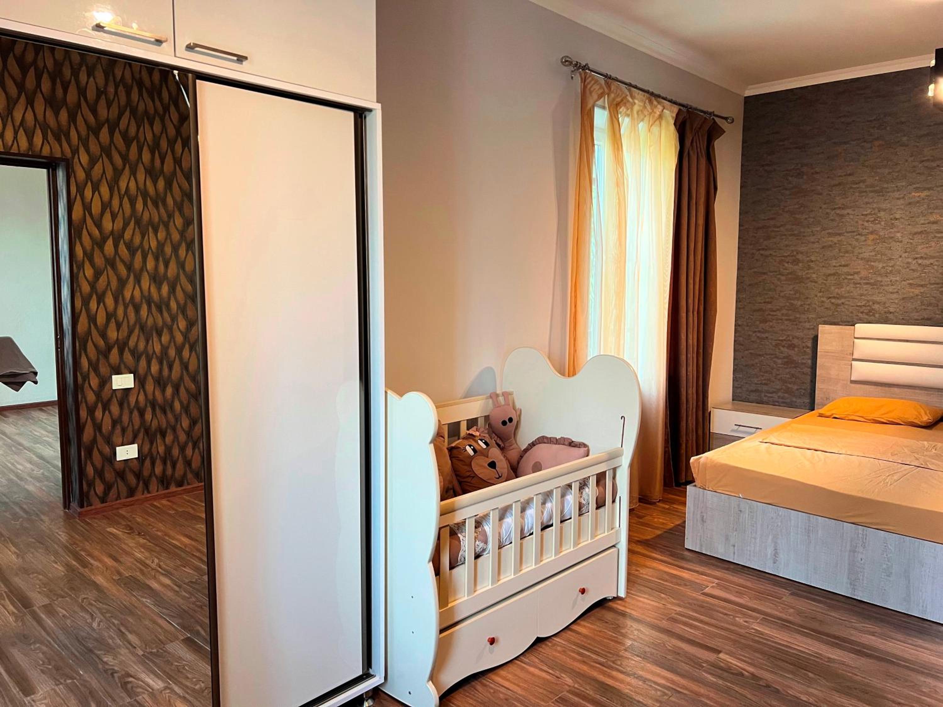 Awesome Large 3 Floor Villa Dilijan , 8 Bedrooms+4.5 Bathrooms+Swimming Pool, Nice Mountain View