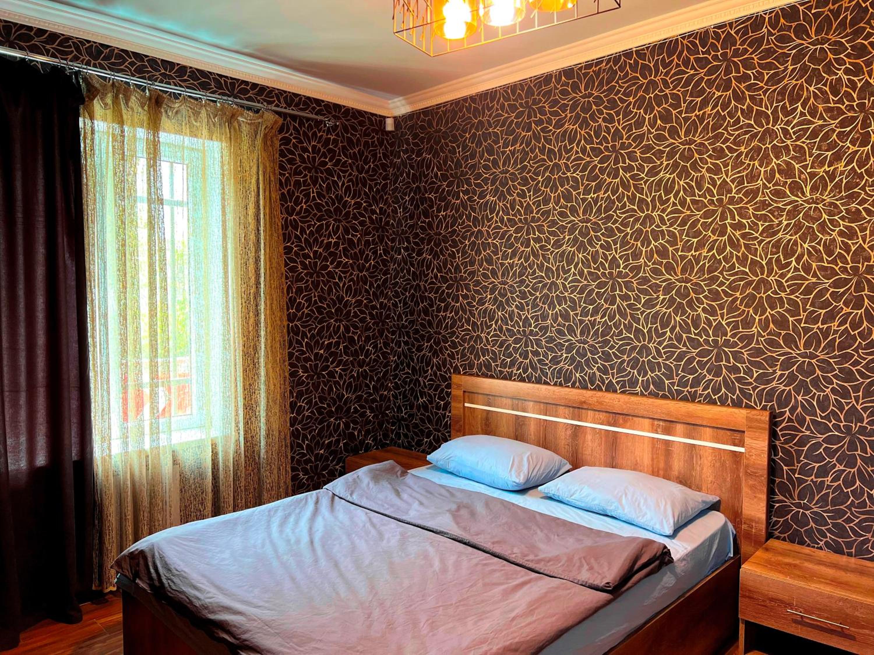 Awesome Large 3 Floor Villa Dilijan , 8 Bedrooms+4.5 Bathrooms+Swimming Pool, Nice Mountain View