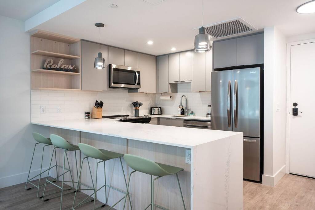 Revy Bliss - Dazzling Condo in the Mountains