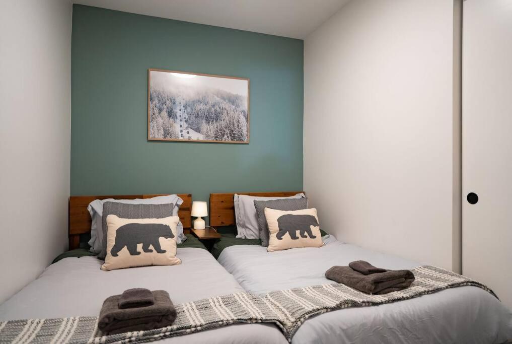 Revy Bliss - Dazzling Condo in the Mountains