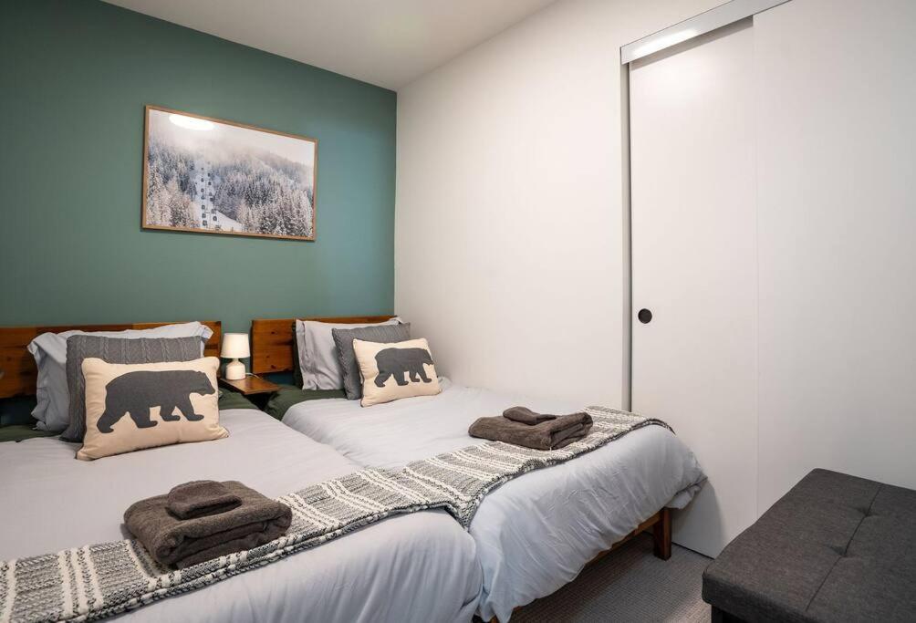 Revy Bliss - Dazzling Condo in the Mountains