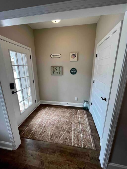 Family Friendly townhouse w/ community pool & gym view 3