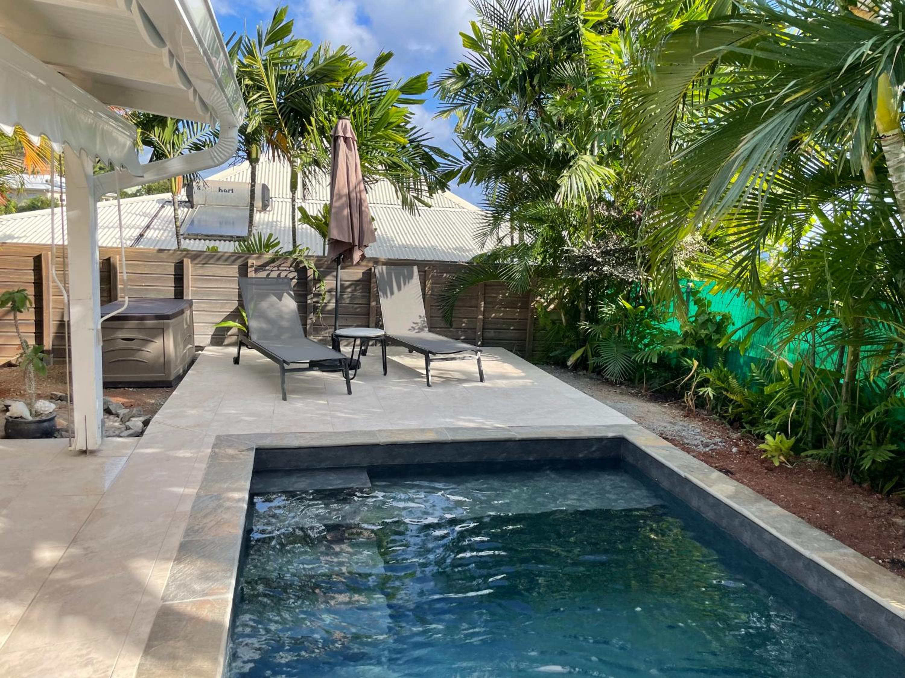 Villa Tapatia Piscine 1 min plage Diamant view 2