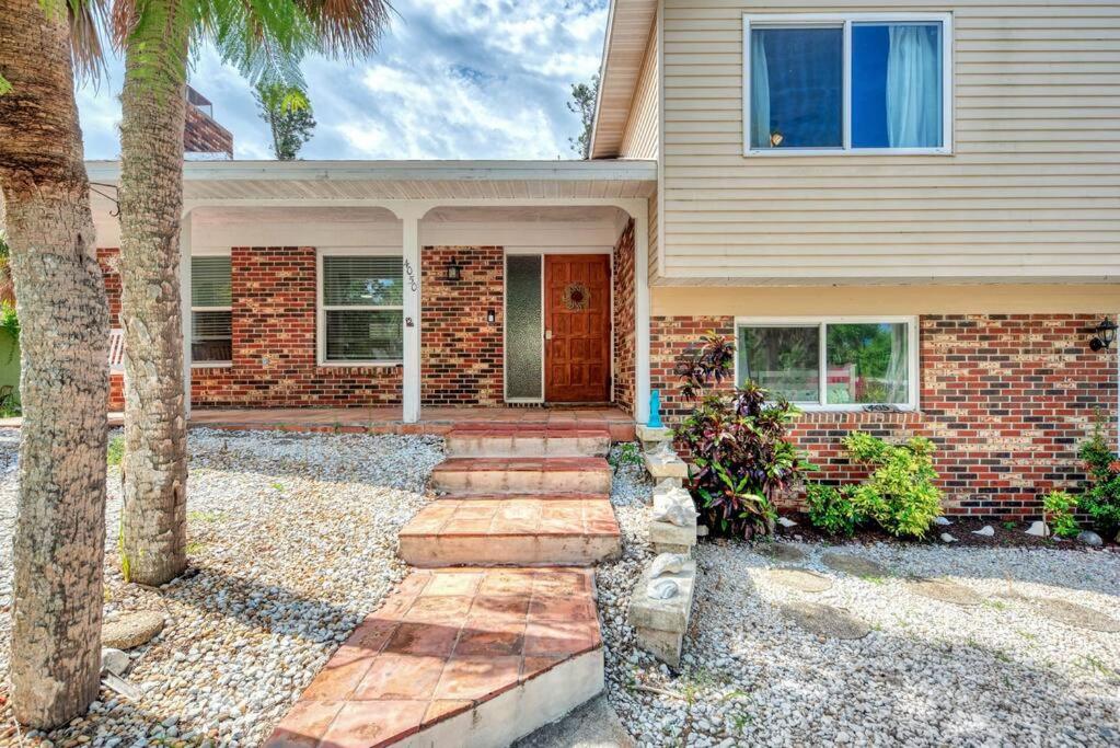Beachside Bliss: Family-Friendly view 2