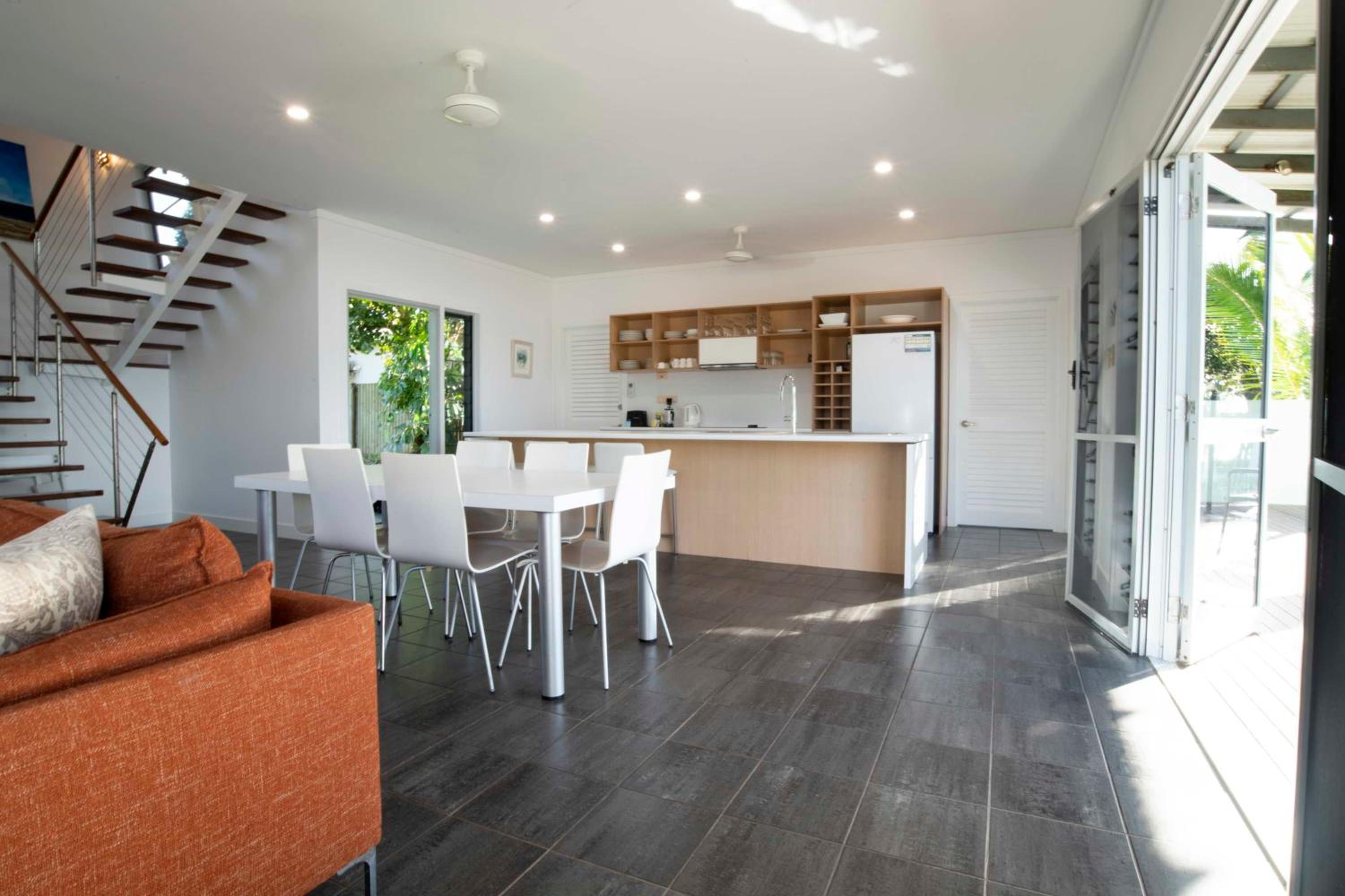 Bella's Beach House - Family Home - South Mission Beach