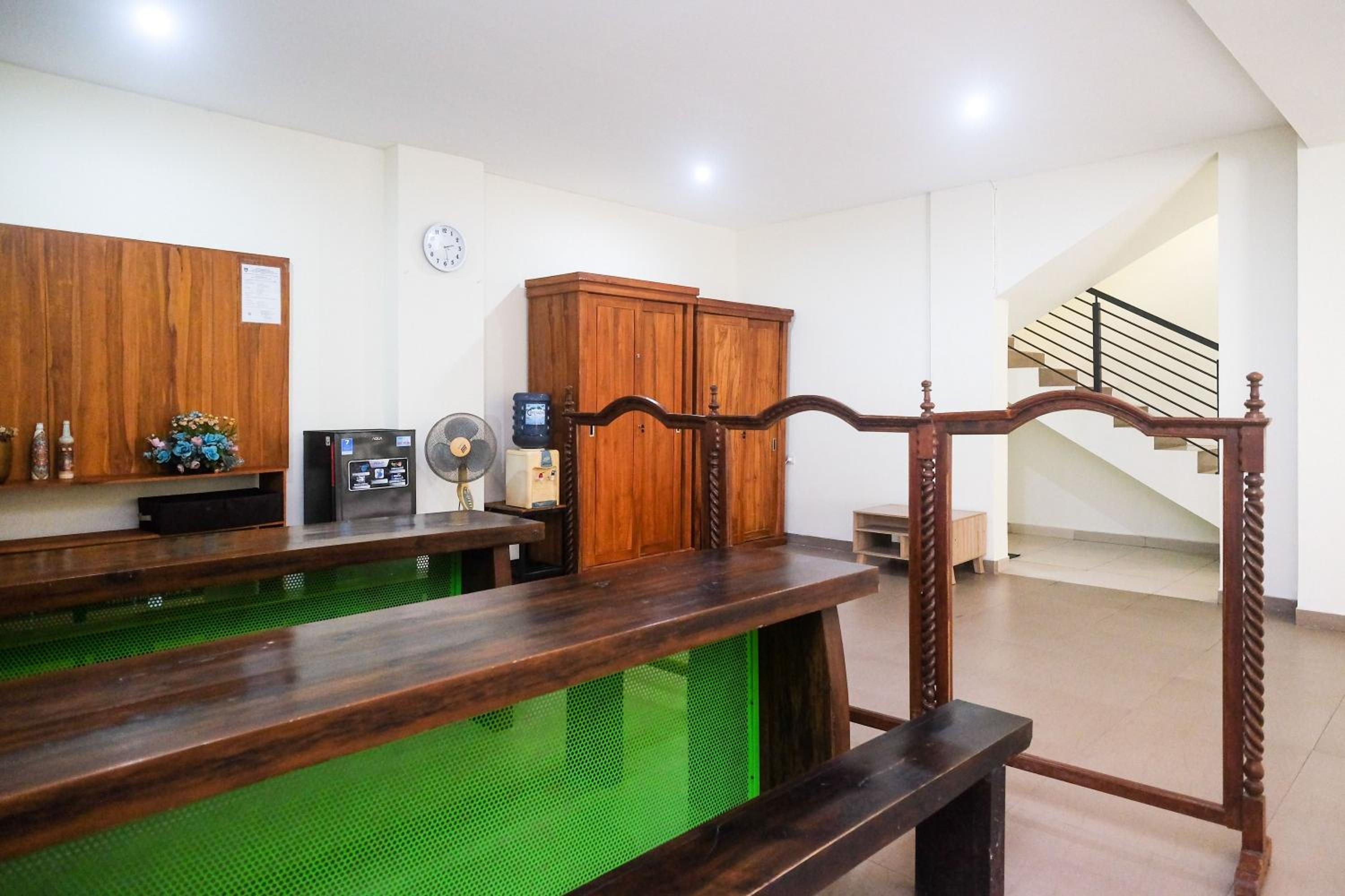 Urbanview Syariah Kadarman Home Laweyan by RedDoorz view 4