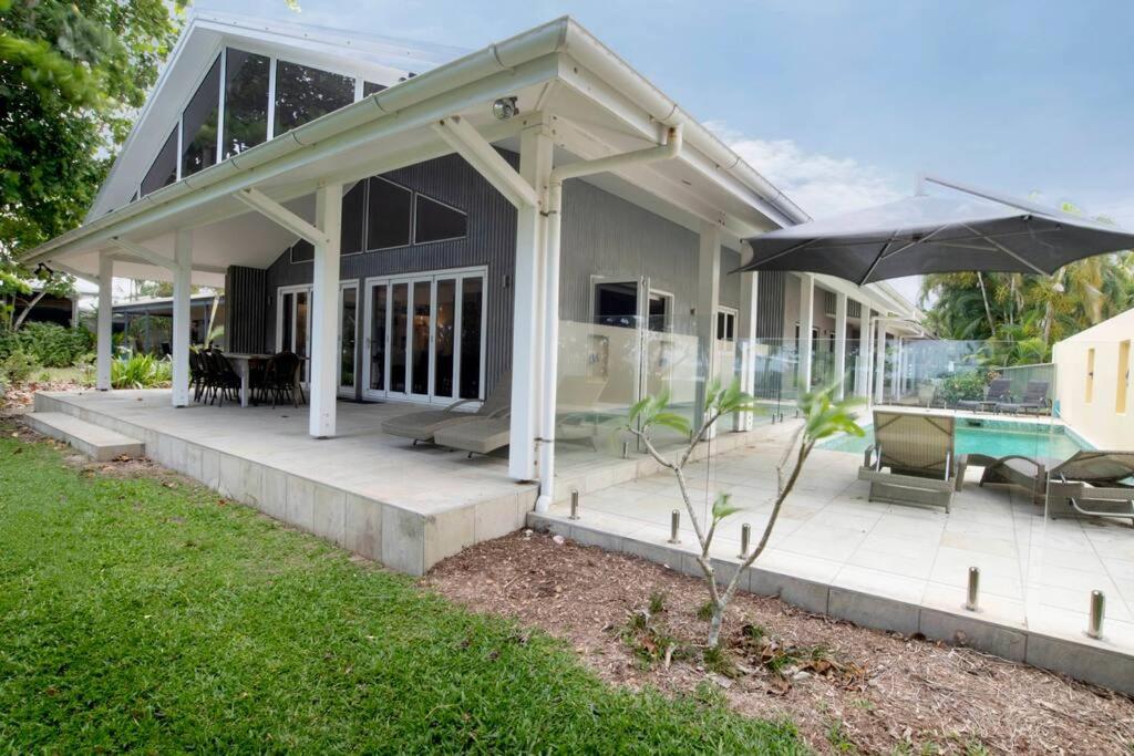 Beachfront on Mission - Absolute Beachfront