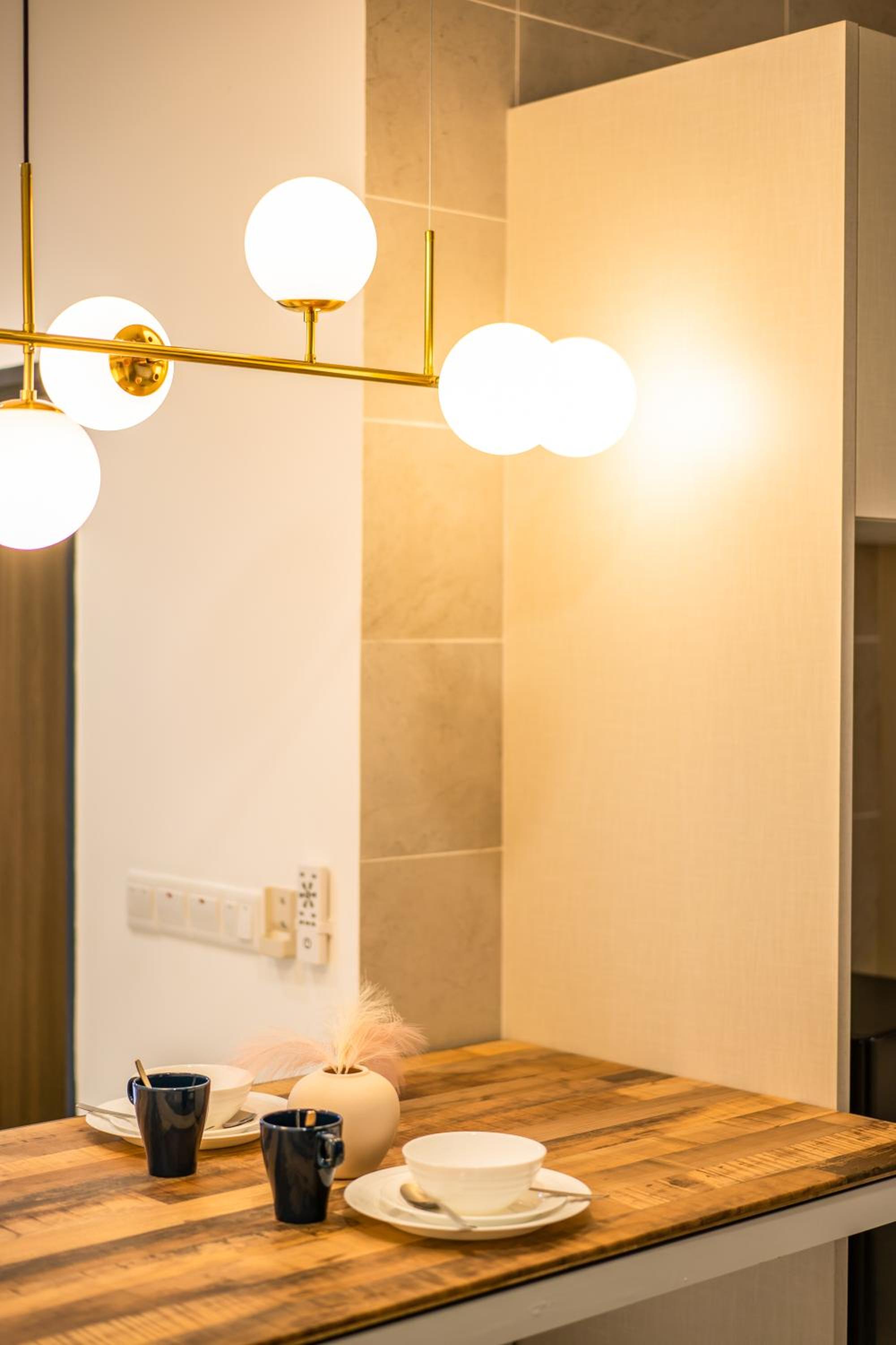 Twin Tower Residence by Nest Home【5 mins walk to CIQ】