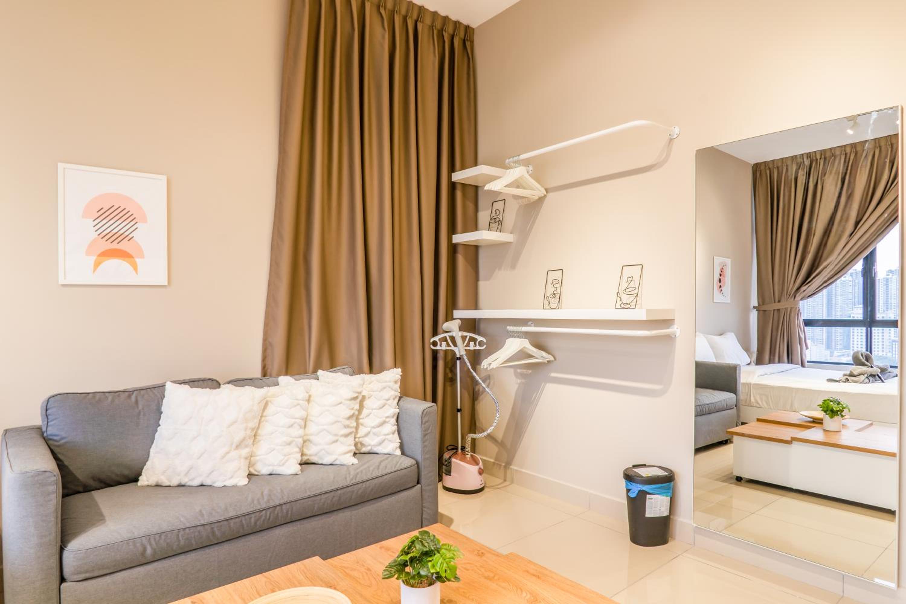 Twin Tower Residence by Nest Home【5 mins walk to CIQ】