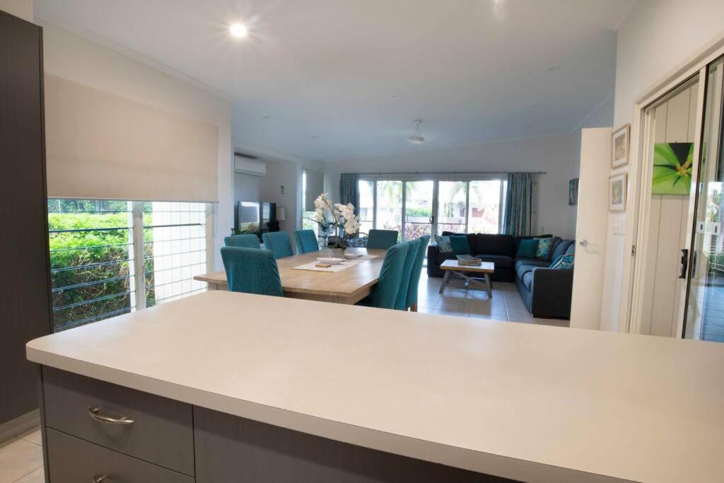 Solitaire - Tropical Style - 3 bedrooms