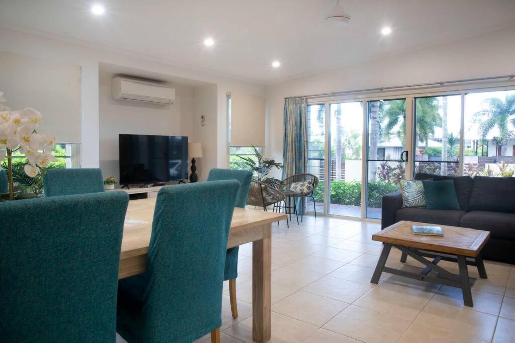 Solitaire - Tropical Style - 3 bedrooms