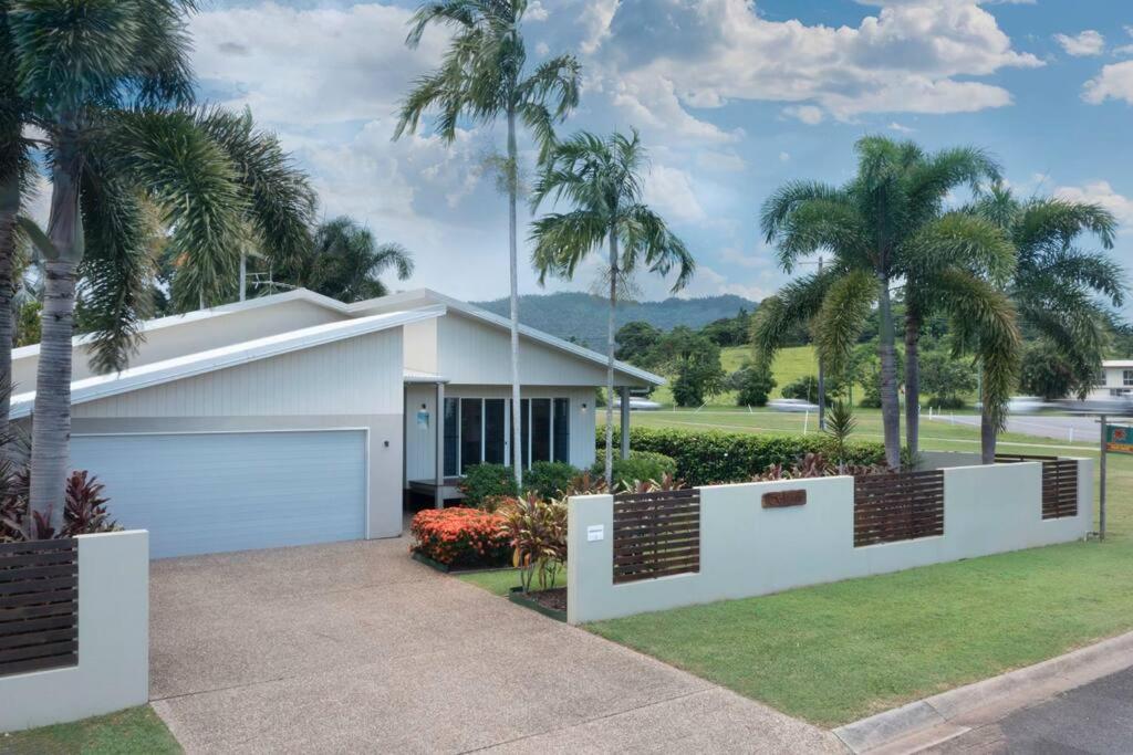 Solitaire - Tropical Style - 3 bedrooms