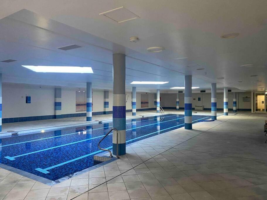Apartment in Chiswick with Pool, sauna & Gym