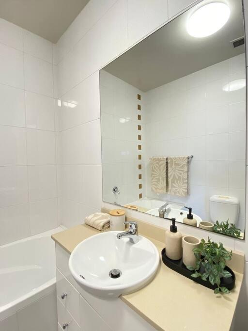 Apartment in Chiswick with Pool, sauna & Gym
