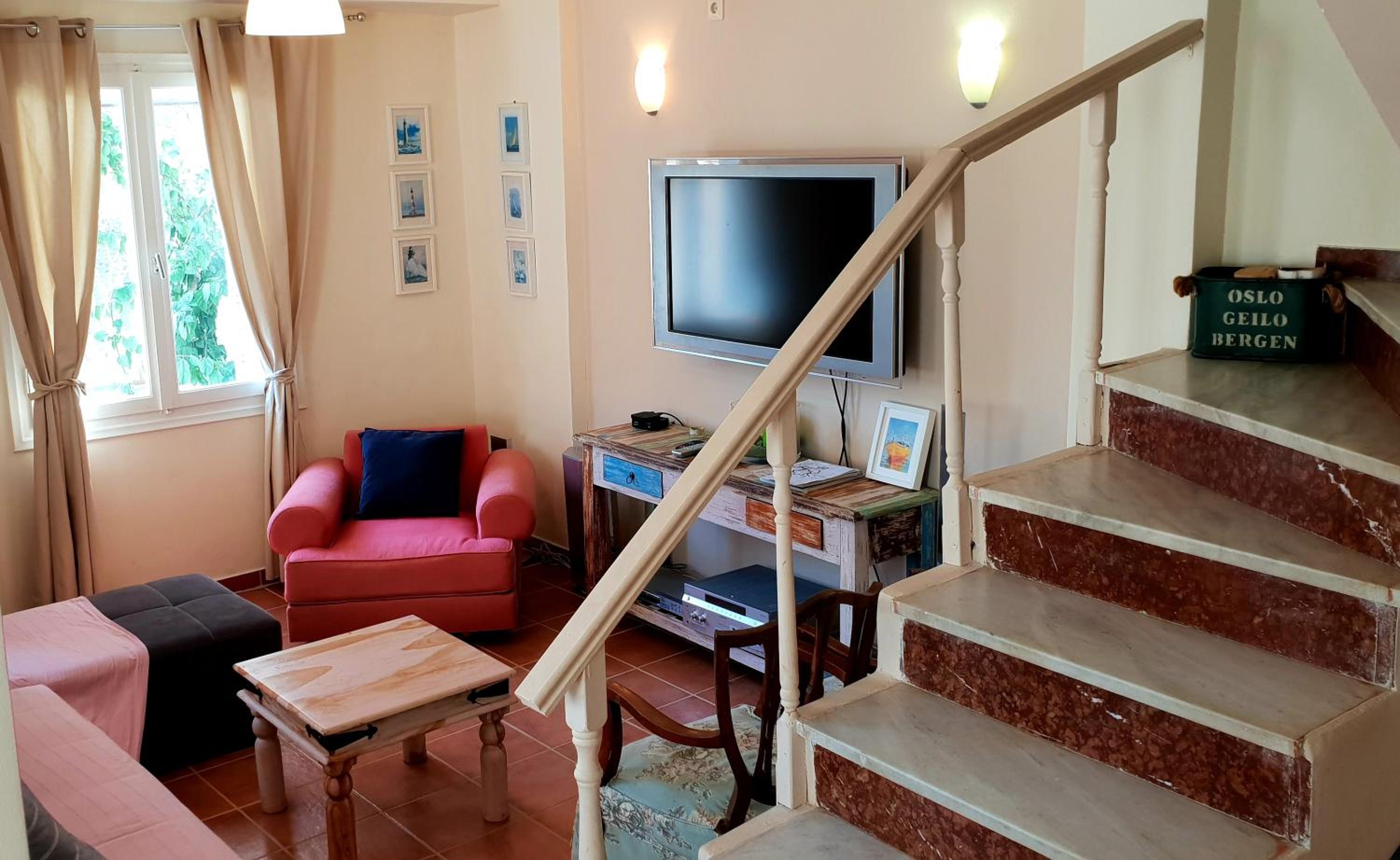 ISLAND HOUSE photo 3