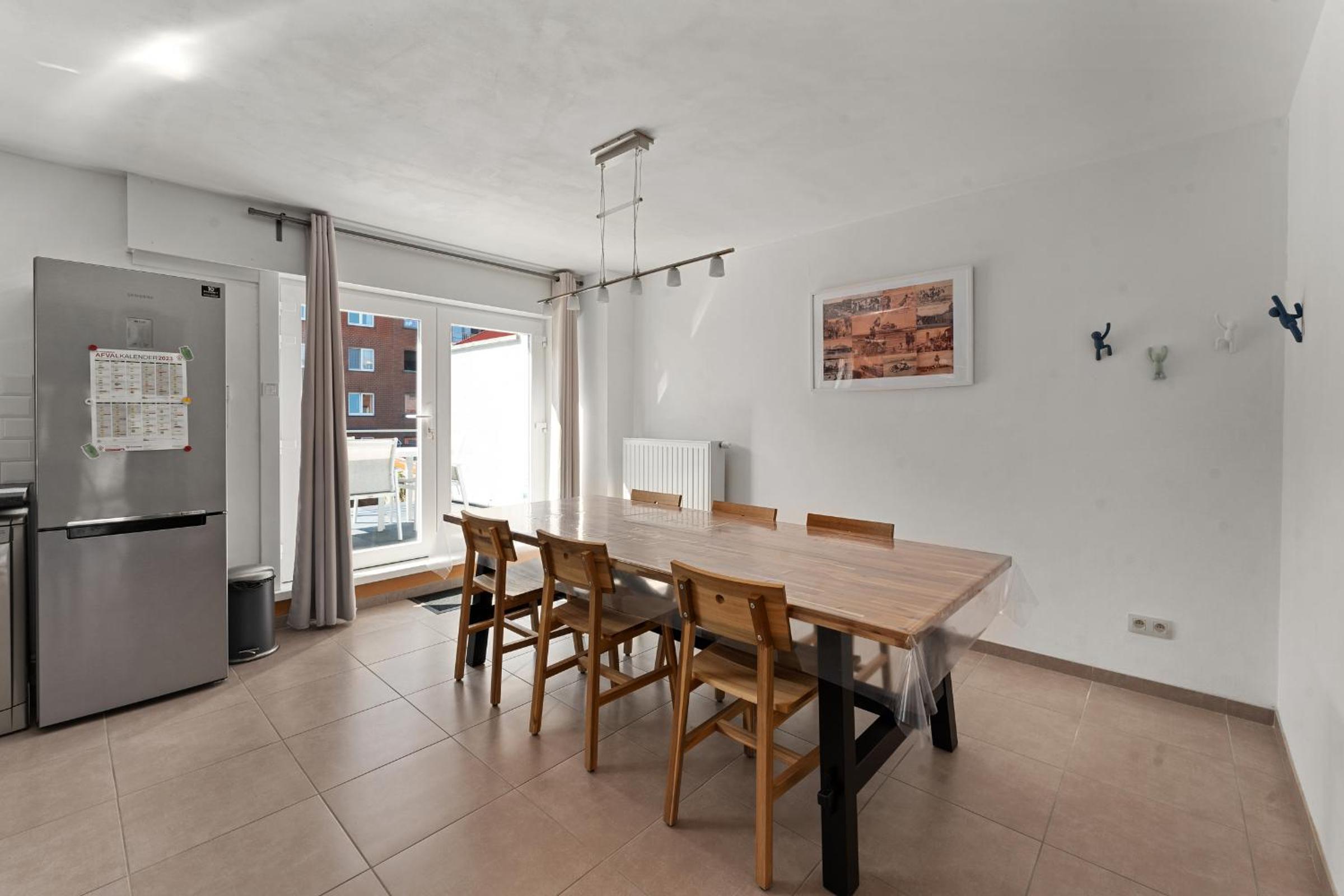 Ruime woning 10p met zonnige tuin & nabij strand