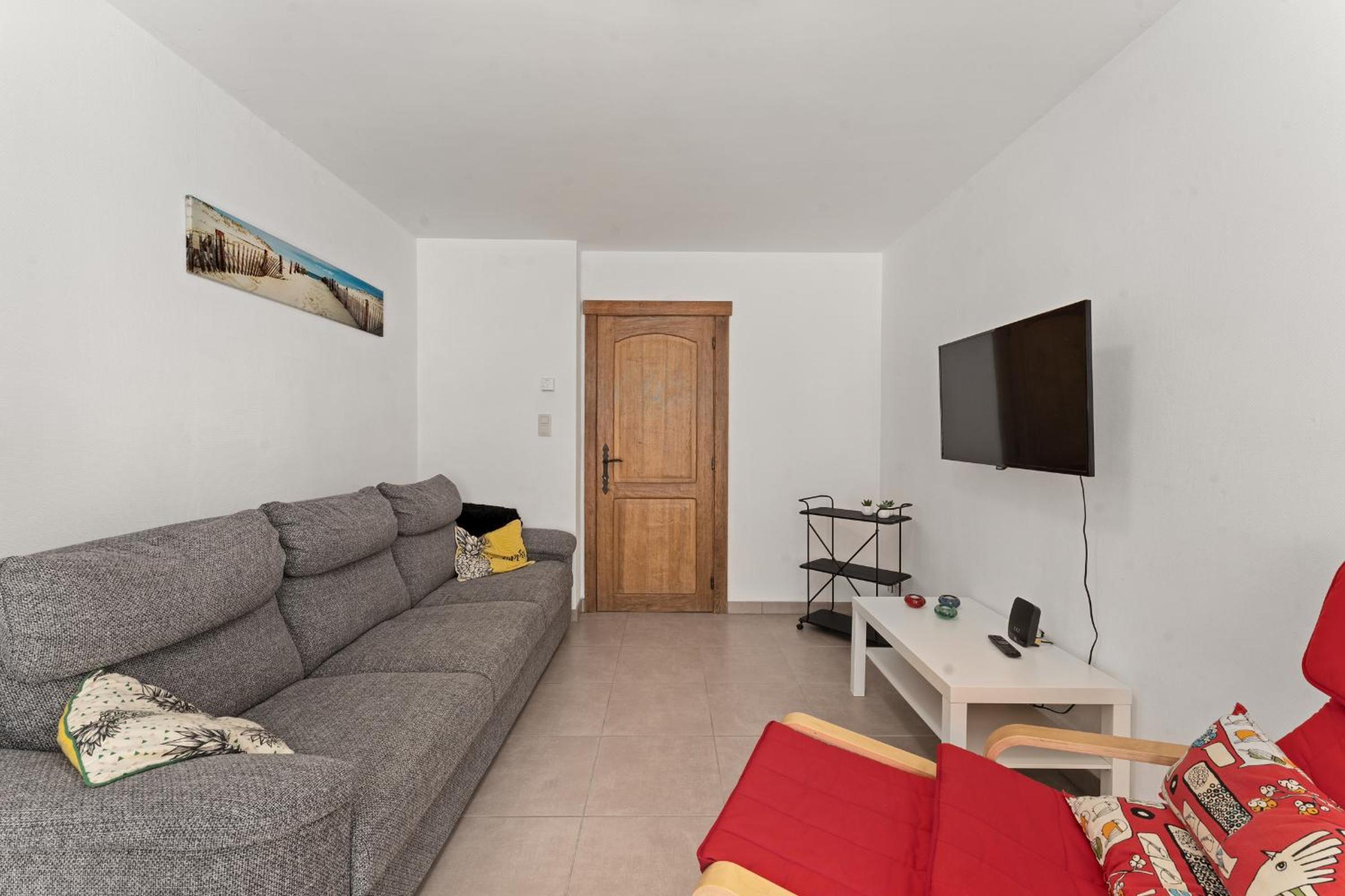 Ruime woning 10p met zonnige tuin & nabij strand