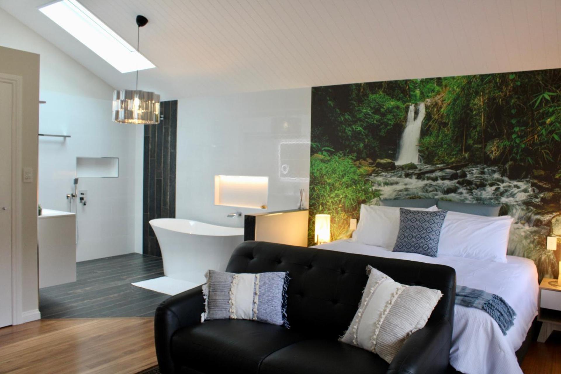 Hideaway Falls - Evergreen Cottage